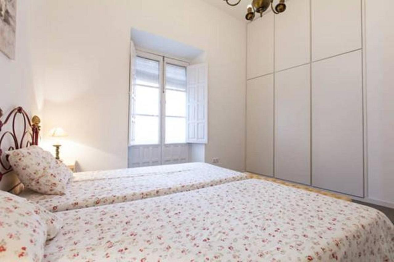 Apartamentos Rg Arenal 세비야 객실 사진