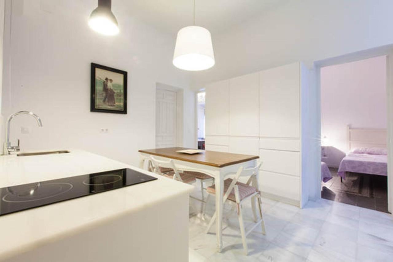 Apartamentos Rg Arenal 세비야 객실 사진