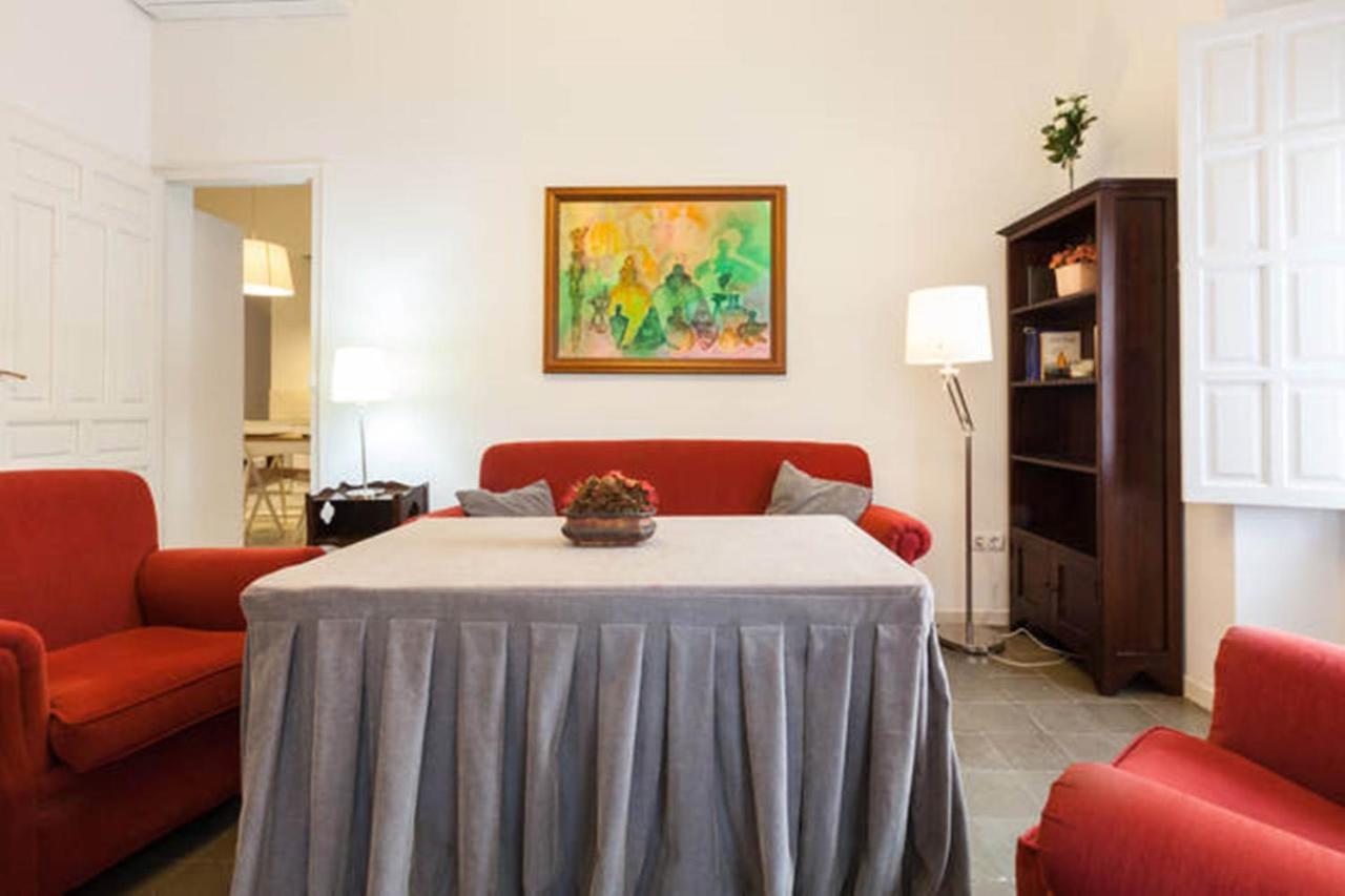 Apartamentos Rg Arenal 세비야 객실 사진